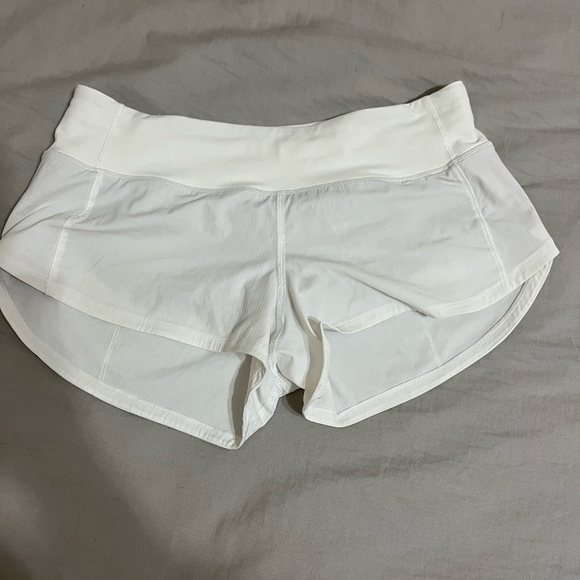 lululemon white speed up shorts - Picture 2 of 5